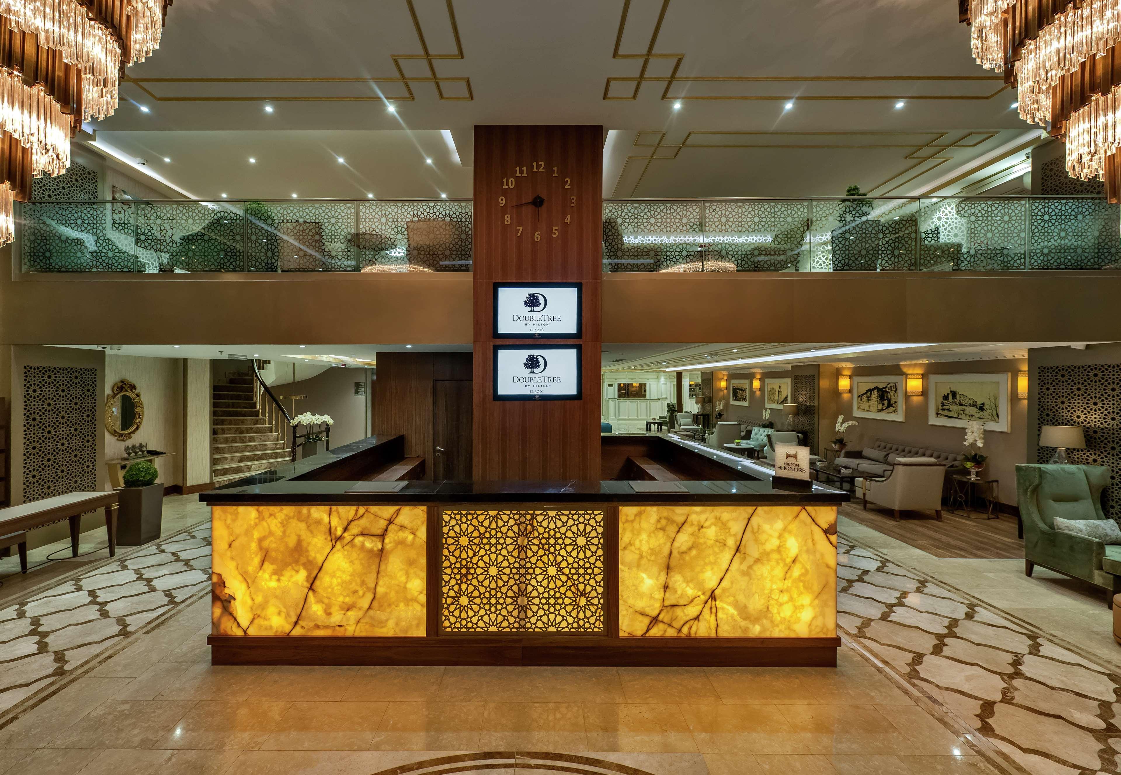 Hotel Doubletree By Hilton Elazig Esterno foto