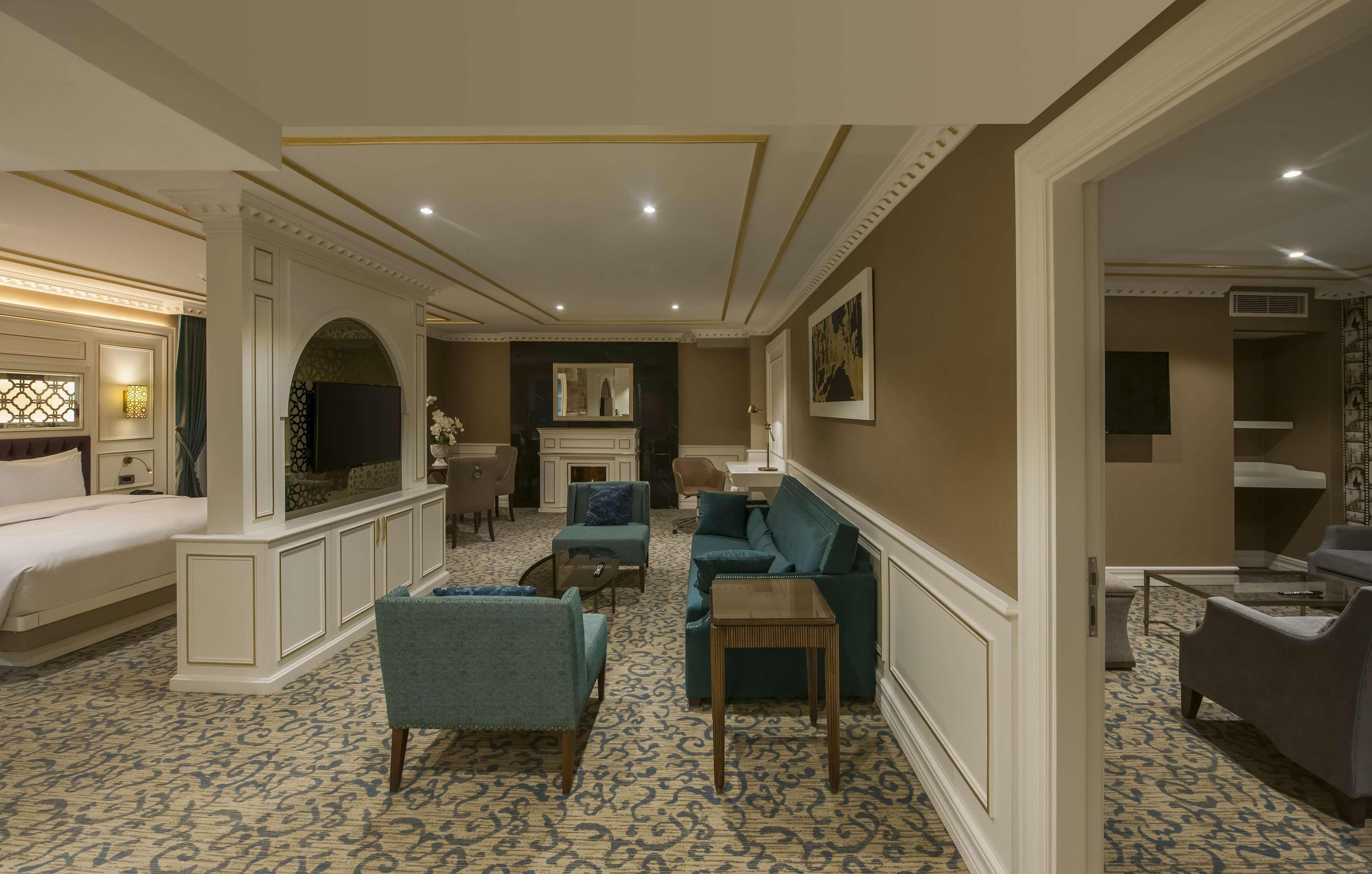Hotel Doubletree By Hilton Elazig Esterno foto