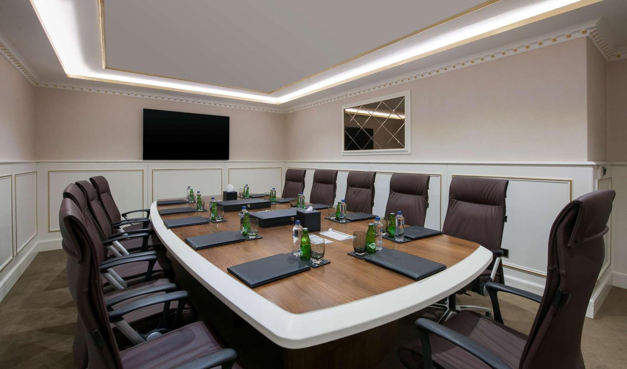 Hotel Doubletree By Hilton Elazig Esterno foto