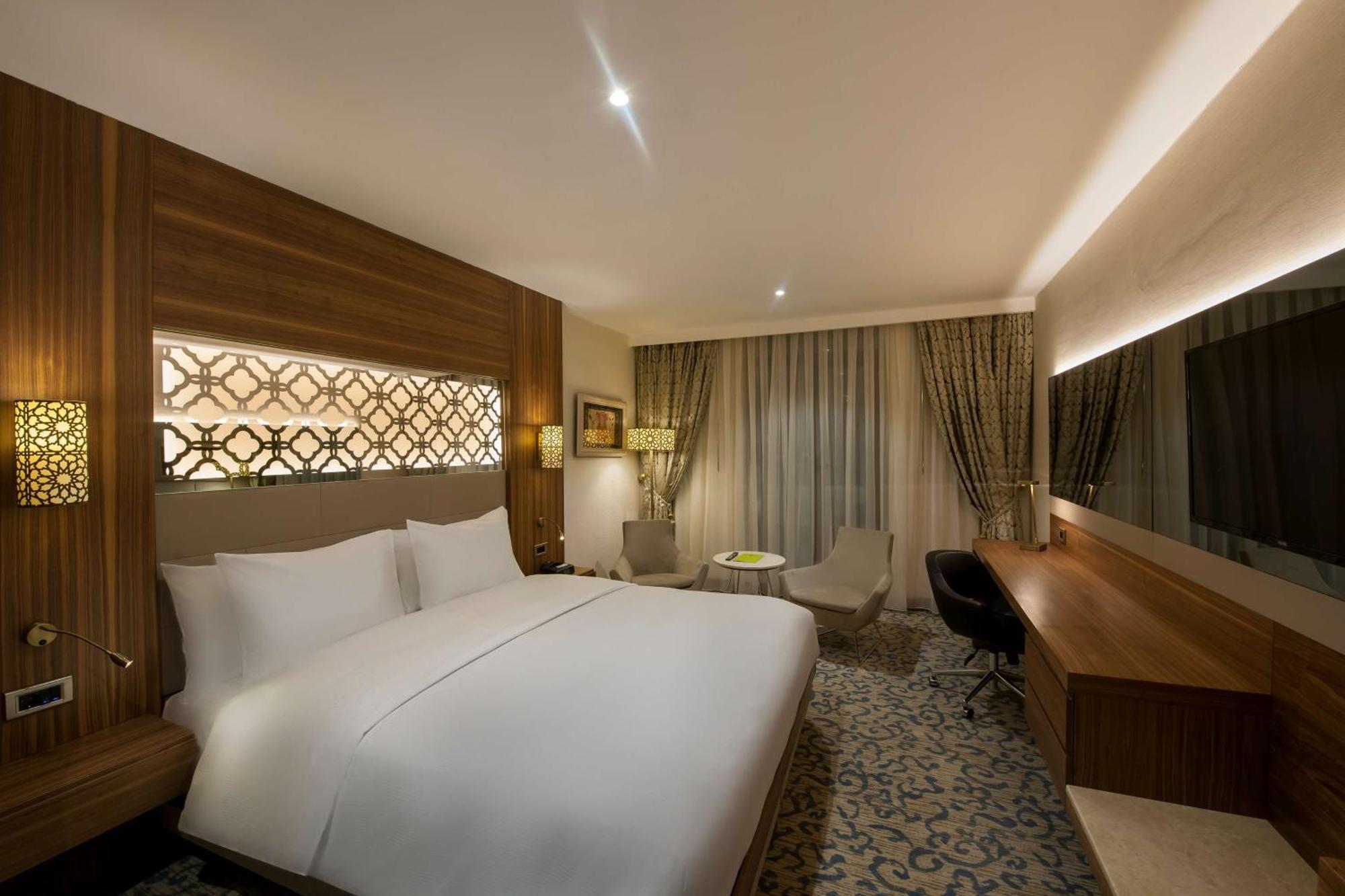 Hotel Doubletree By Hilton Elazig Esterno foto